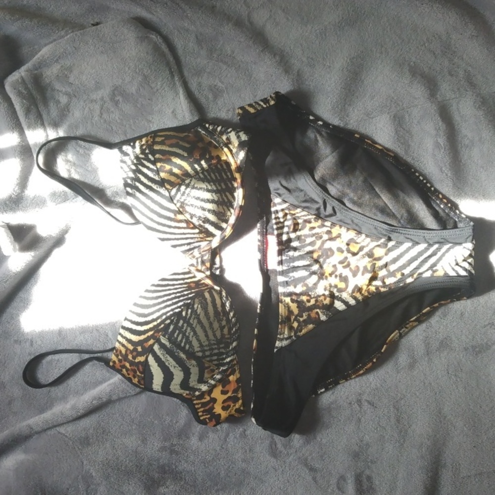 Women's bikini set swimwear tiger pattern print size Large 42uk New